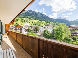 Hill, Mountain Range, Valley, Apartment, Hill Station, Balcony, Alps, Ridge, Mountain Village, Eco Hotel