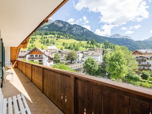 Hill, Mountain Range, Valley, Apartment, Hill Station, Balcony, Alps, Ridge, Mountain Village, Eco Hotel