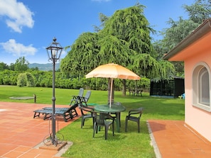 Propriété, Immobilier, Bùtiment, Maison, Hacienda, PiÚce, Arbre, Ombre, Herbe, Table