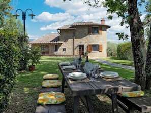 Property, House, Building, Cottage, Home, Real Estate, Tree, Yard, Table, Backyard