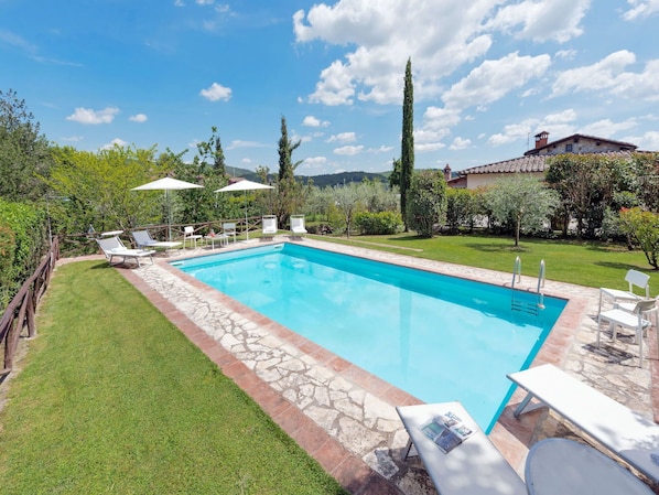 Water, Cloud, Sky, Plant, Property, Swimming Pool, Building, Azure, Tree, Shade