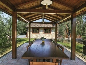Eigentum, Pflanze, Tabelle, Holz, Schatten, Beleuchtung, Gebäude, Interior Design, Baum, Schreibtisch