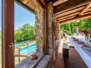 Pflanze, Eigentum, Gebäude, Holz, Tabelle, Schatten, Interior Design, Tür, Baum, Beleuchtung