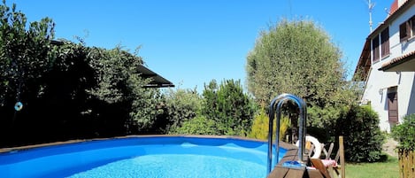 Acqua, Cielo, Pianta, Proprietà, Costruzione, Blu, Piscina, Natura, Azzurro, Finestra