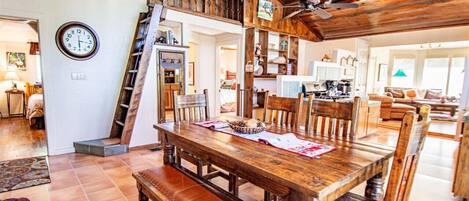 Gorgeous Upstairs