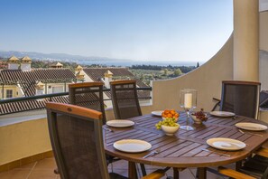 Señorio de Aloha with sea and beautiful mountain views - 3 pools, paddle tennis