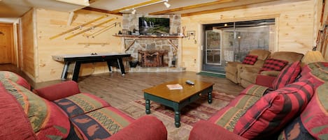 Gatlinburg Vacation Rental "Under Ober" - Living Room with 55-inch Flat Screen TV