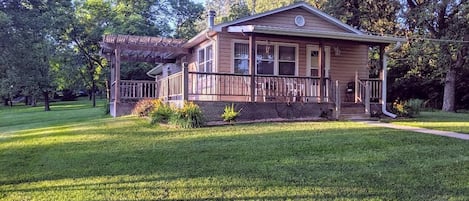 This newly renovated cabin boasts a beautiful wrap around deck to enjoy nature!