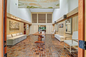 3 Twin Pines Ct - Entryway