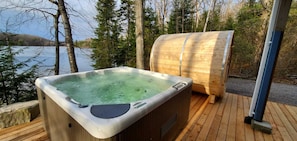 Relax and enjoy the spas overlooking the serene and beautiful lake!
April 2022