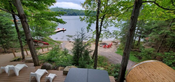 Enjoy the blissful and beautiful view of the lake from both lower and upper deck