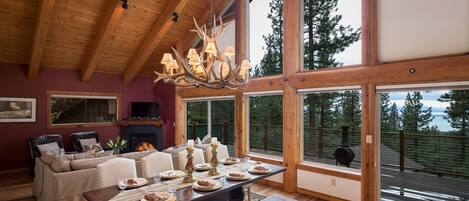 WOW! This is simply a gorgeous, spacious, luxurious, lodge style mountain home!