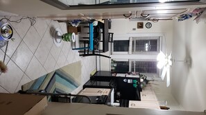 Luokittelematon kuva, 3 kautta 5, painike