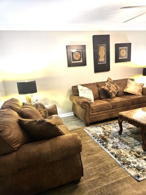 Room for Everyone – Stretch out and settle in on oversized sofas designed for comfort and conversation.