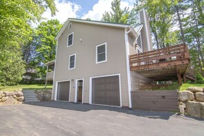 Side view.  Garages are great for storing all your gear for a sporting Getaway. 