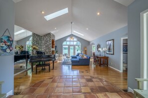Lakeview living room