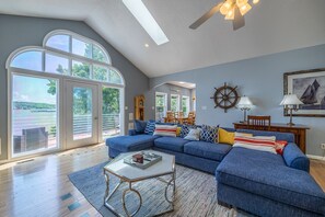 Open living area with lakeview