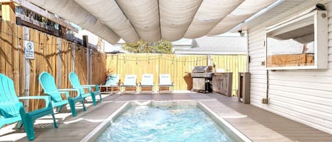 Pool/Spa can be heated in winter with additional fee. Has retractable shade 