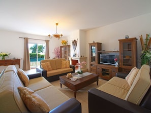 Braun, Eigentum, Couch, Pflanze, Möbel, Tabelle, Zimmerpflanze, Wohnzimmer, Orange, Interior Design