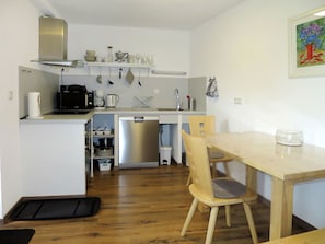 Zimmer, Möbel, Eigentum, Fussboden, Gebäude, Interior Design, Haus, Tabelle, Küche, Stuhl