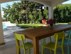 Outdoor dining