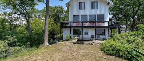 Hilltop Retreat in Grand Haven!