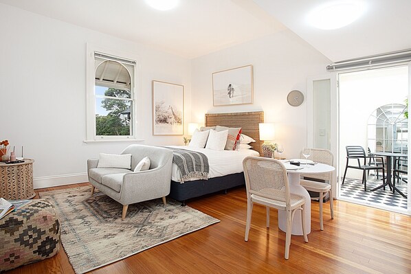Queen Bed