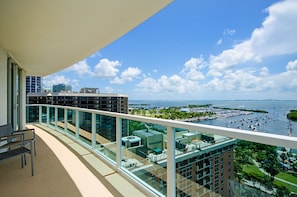 Balcony of #1601-2