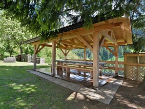 Plant, Shade, Tree, Wood, Beam, Tints And Shades, Grass, Landscape, Leisure, Roof