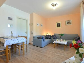 Pièce, Propriété, Meubles, Bâtiment, Sol, Design Intérieur, Salon, Maison, Immobilier, Table