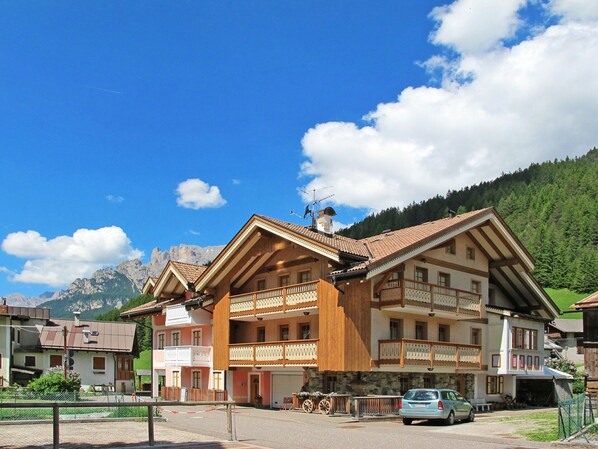 Eigentum, Haus, Himmel, Gebäude, Zuhause, \"Stadt, Wolke, Die Architektur, Berg, Grundeigentum