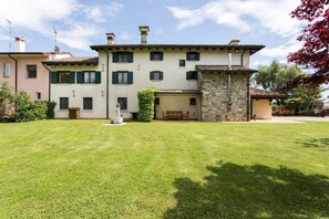 Villa Aquileia Front View