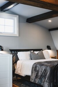 Red Haven Hideaway is a renovated barn nestled in the Niagara's wine country