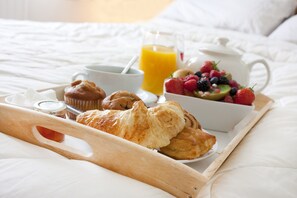 Breakfast in bed, South Coast NSW