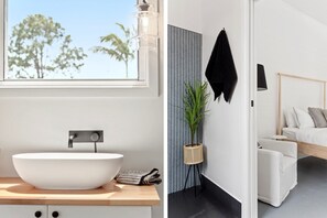 Bathroom - Studio Ocean Breeze, Huskisson, www.southcoastholidayretreats.com