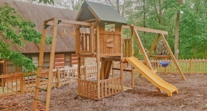 Wear out your kids with this jungle gym