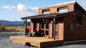 Cosy Cabin - External (1)
