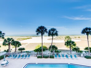 Harbourlight Towers 307 - Beachfront and Pool view