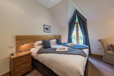 Mains of Taymouth, Kenmore ~ 5* 6 The Gallops - Upstairs property - sleeps 4 guests  in 2 bedrooms