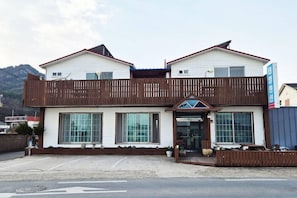 Esterni
