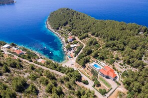 Beautiful Korcula Villa | 7 Bedrooms | Villa Karbuni Deluxe | Wonderful Sea & Beach Views | Zaglav Bay