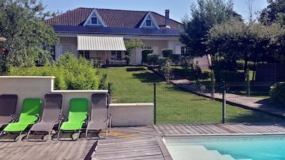 Florine, hermosa casa de vacaciones con piscina privada climatizada en Lot et Garonne.