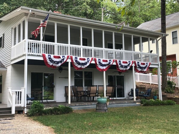 Plenty of outdoor space for dining and relaxing (2023 photo)