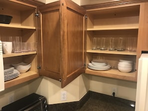 Kitchen (Dishes)