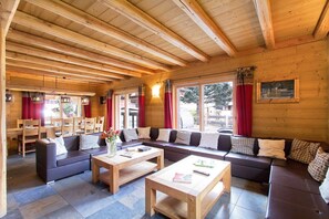Come and stay in our cozy Chalet for 14!