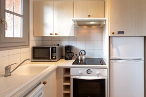 Prepare a snack in the equipped kitchenette.
