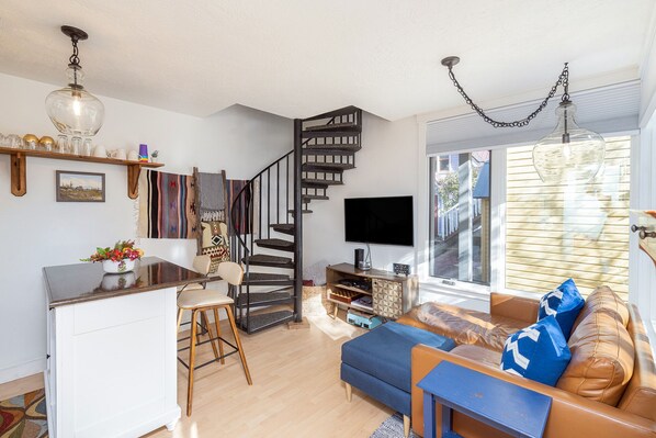 Relax in your home away from home, just steps from Elks Park and the free Gondola in Telluride town.