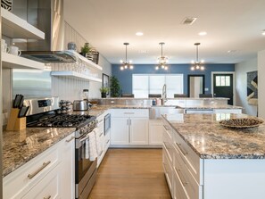 Fully Updated Kitchen