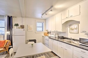Kitchen | Coffee Maker | Spices