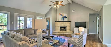 Experience Boerne with ease from this beautifully renovated 3-bed, 2-bath home!